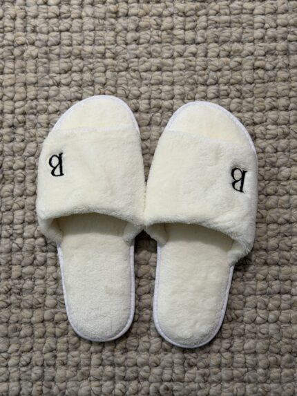 Pantufa - Branca com Preto